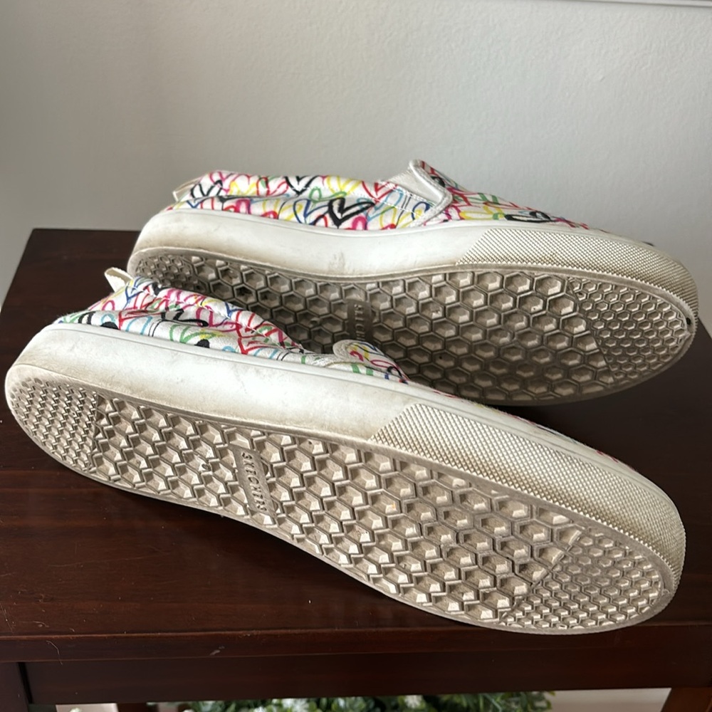 Woman’s US 10 Sketchers slip on - Picture 10 of 10